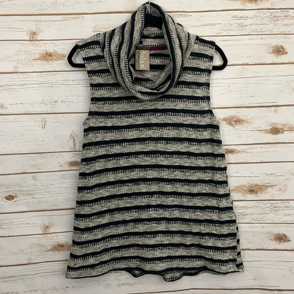 Anthropologie Sweaters - Anthropologie Dolan Black White Crowl Sweater